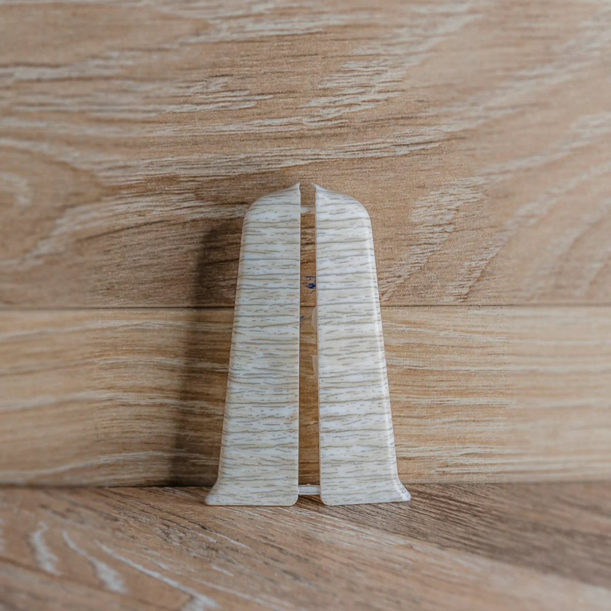 Торцевые (пара) для плинтуса 85мм "Деконика", 265 Клен патина