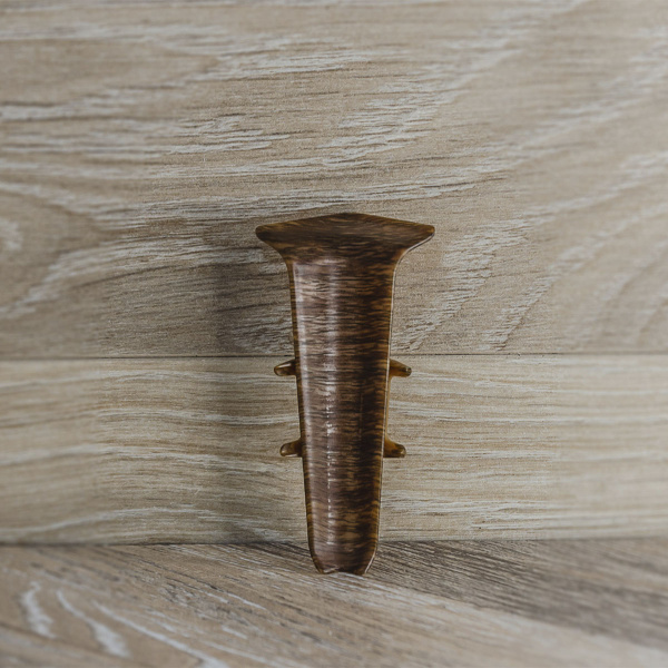 Угол внутренний для плинтуса 70мм "Деконика", 291 Орех