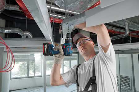 Дрель-шуруповерт аккумуляторная, ударная Bosch GSB 120-LI (2x 2.0 Ah) + набор оснастки (23 пр.)