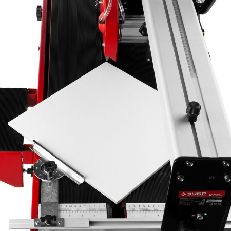 Электроплиткорез ЗУБР "Мастер", длина реза 920 мм, диск 200 мм, глубина реза 90°-32мм/45°-28мм, стол