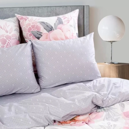 Комплект постельного белья Василиса Семейный сатин нав. 70х70х2 шт Valeri Монблан