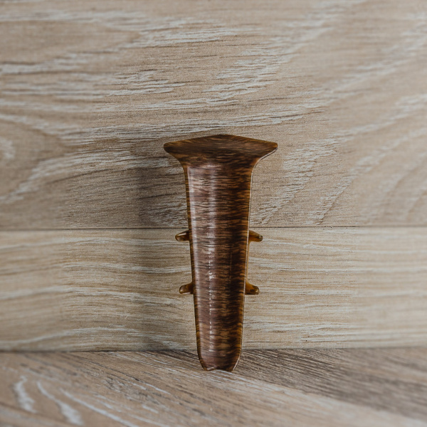 Угол внутренний для плинтуса 85мм "Деконика", 291 Орех