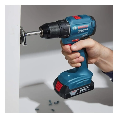 Дрель-шуруповерт BOSCH GSR 185-LI  06019K3000 2 акб 2А+ЗУ кейс, мет.патрон 10мм (нов)