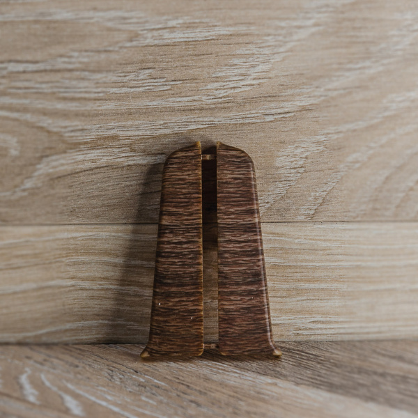 Торцевые (пара) для плинтуса 85мм "Деконика", 291 Орех