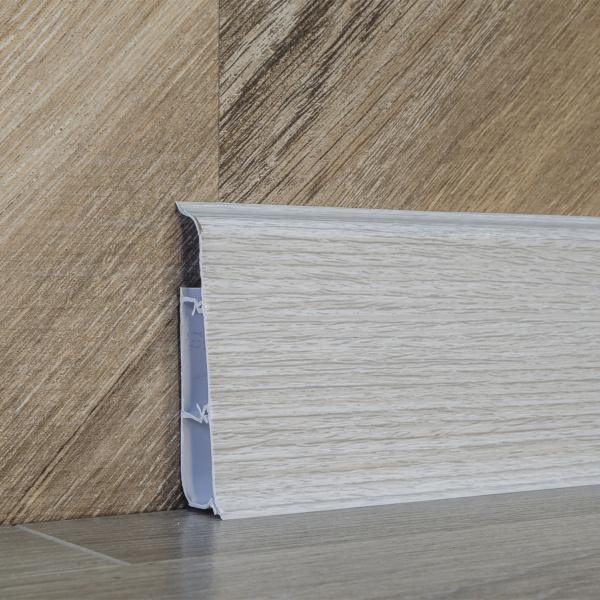 Плинтус напольный с кабель-каналами 70мм 2,2м "Деконика", 253 Ясень серый