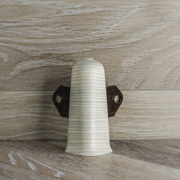 Угол наружный (внешний) с крепежом для плинтуса 70мм "Деконика", 266 Клен светлый