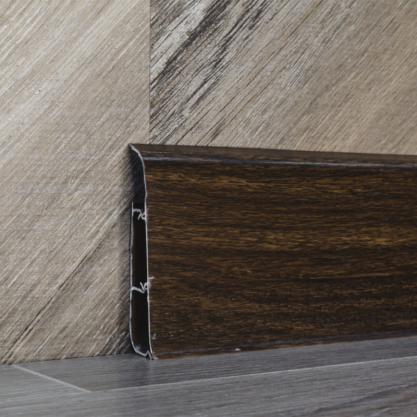 Плинтус напольный с кабель-каналами 70мм 2,2м "Деконика", 291 Орех